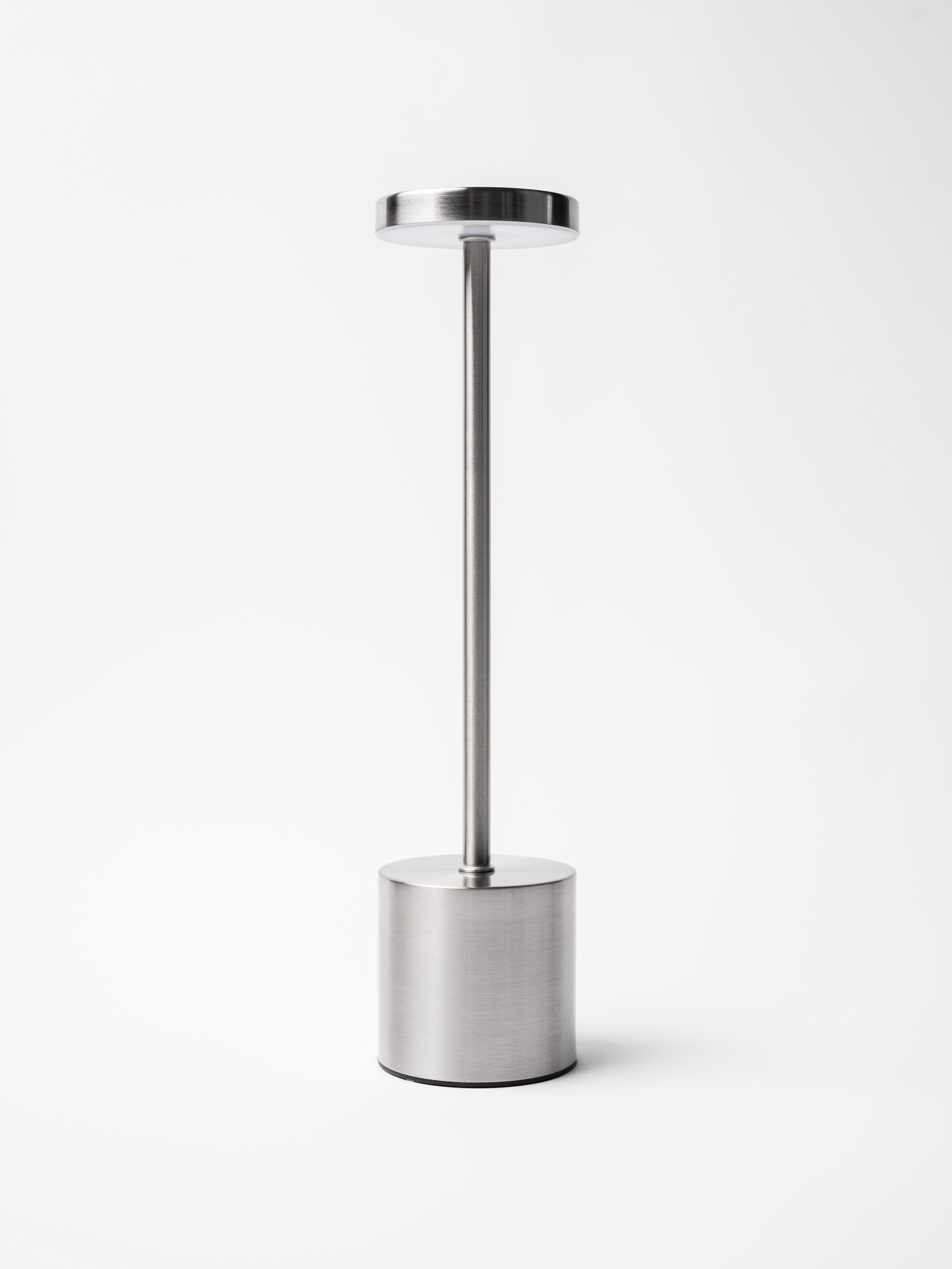 Лампа настольная d=8 см. h=34 см. 3 цвета, сенсорная регулировка яркости, алюм., серебристая LED METAL MGline /1/20/ АКЦИЯ