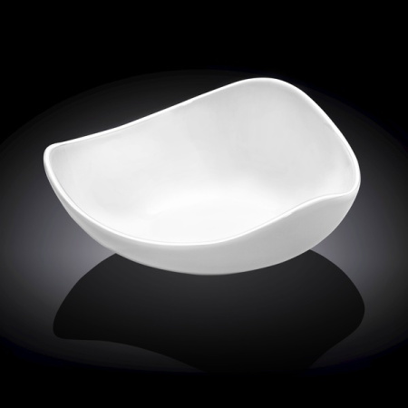 Салатник 185*185 мм. 600 мл. h=70 мм. треугольный Wilmax /1/6/36/