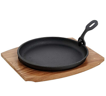 Сковорода d=21 см. h=4 см. 1,3 л. чугун. съемная ручка на дерев. подставке /1/12/ Сковорода d=21 см. h=4 см. 1,3 л. чугун. съемная ручка на дерев. подставке /1/12/