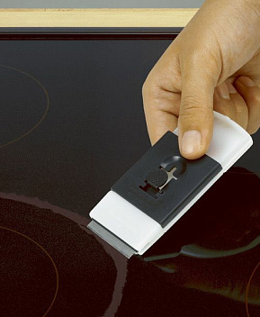 Скребок для стеклокерамических поверхностей 10*4,5 см. FM /1/12/ Скребок для стеклокерамических поверхностей 10*4,5 см. FM /1/12/